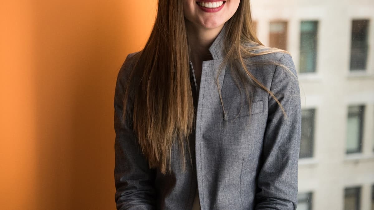 咨询与定制 - 选择钻石基底（大小、颜色、形状）